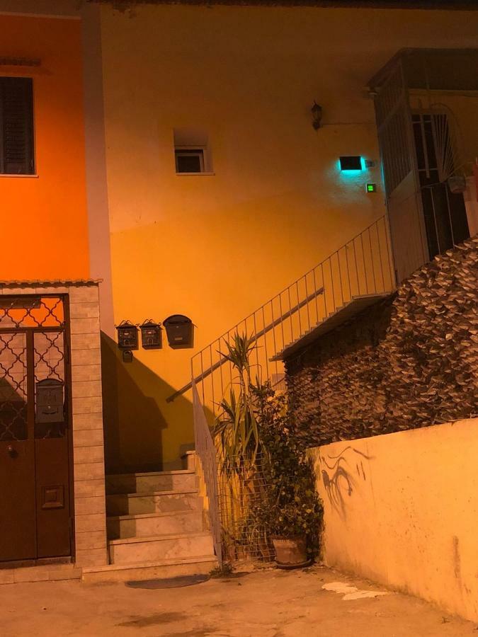 Room25Mq Picasso Cercola Exterior photo